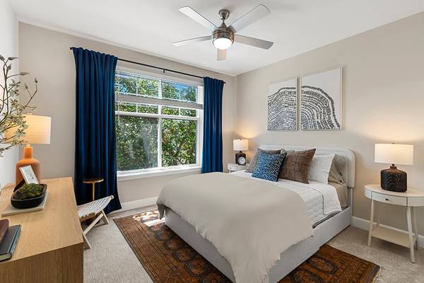 $2,855 / 2 habitaciones - 1147 pies² - ¡Recibe un mes gratis! Sala de residentes, estación de envoltura de regalos, sala multimedia (23425 Southeast Black Nugget Road, Issaquah, WA)63850638935427124