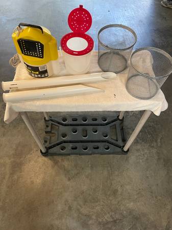 Fishing Live Bait Bucket/Basket 1