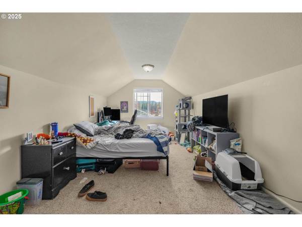 $400,000 / 3br - 1865ft2 - Lebanon,  Home for Sale - 3bd 2ba64297998281346123