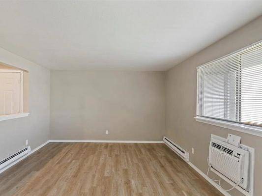 $1,449 / 2br - 906ft2 - Must-See Apartments with Cozy Floorplans & Great Location!64003312029826120
