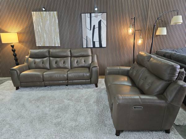 Malibu 2-piece Leather Power Reclining Set with Power Headrests 1