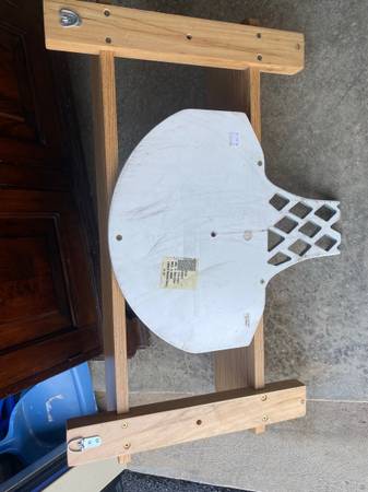 Estante de baloncesto - $20 (Dawsonville)63470456391297123