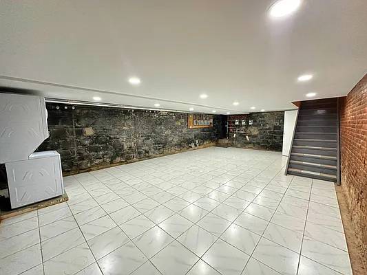 $5,900 / 3br - 1600ft2 - Huge Duplex for rent, NO FEE (Fort Greene)63854480504705121
