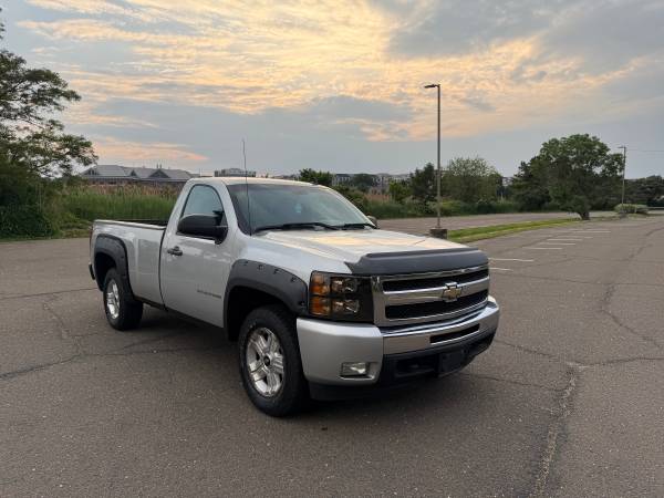 Chevrolet Silverado 1500 1LT cabina regular 2D 8FT - $8,90063654713029763122