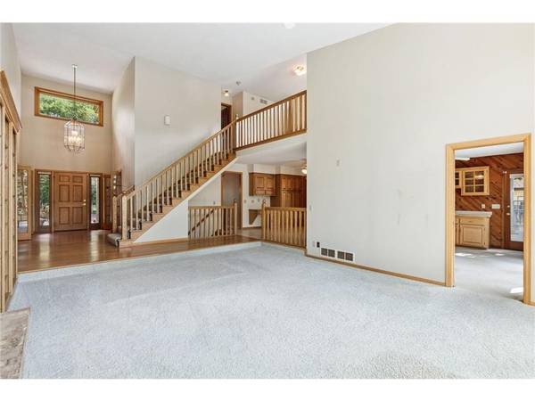 $1,050,000 / 4br - 5046ft2 - New Listing in Coon Rapids, MN (Coon Rapids)64003959016577122