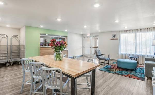 $1,904 / 1br - Exclusive Offer: Short-Term Stays with No Strings Attached! (5001 W 79th Street, Burbank, IL)63898984106755122