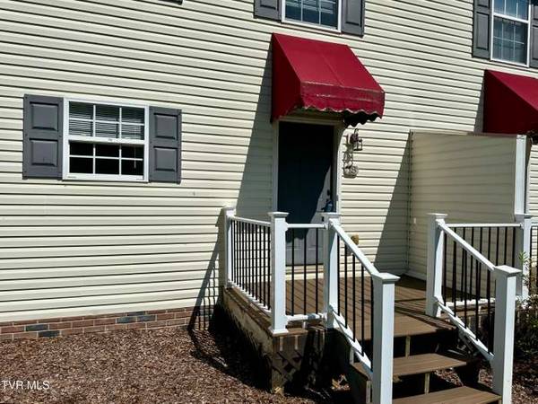 $1600.00 / 2br - 1280ft2 - 2 Bed 1.5 Bath Condominium63827268877825122