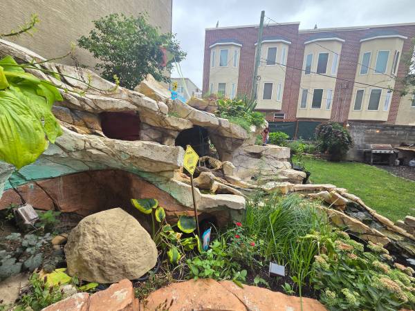 $1,425 / 1br - ONE-OF-A-KIND COMMUNITY - ART & NATURE - 1BR NEWLY RENOVATED (Philadelphia)64024498213890122