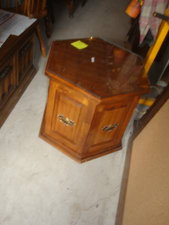 octagon stand w/ glasson top, 1