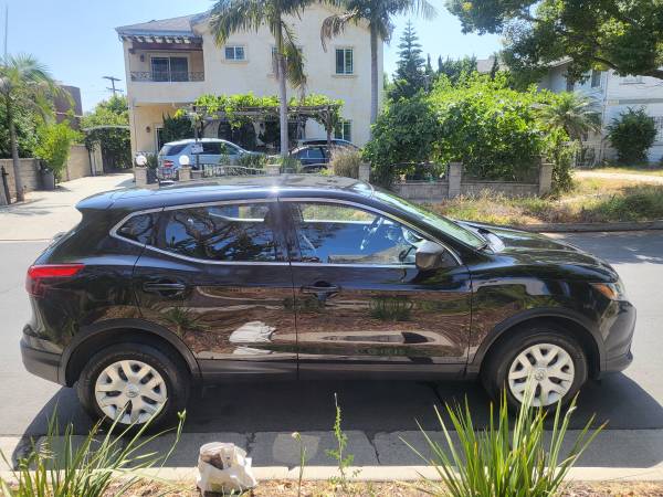 2019 NISSAN ROGUE SPORT S - $11,500 (los angeles)63623804559105123