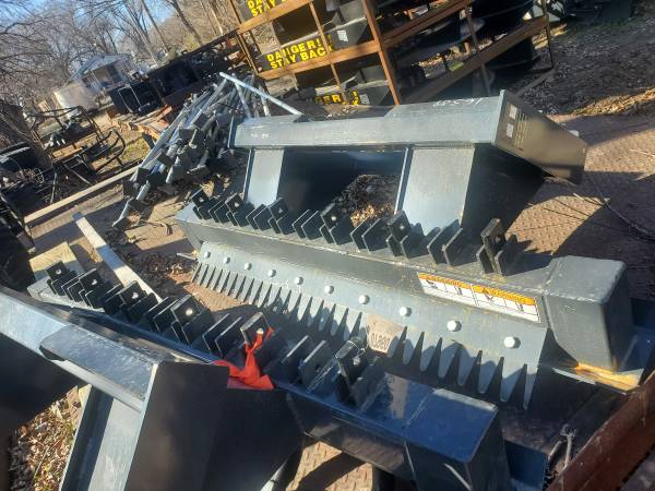 Wolverine ripper for skid steer or tractor 1