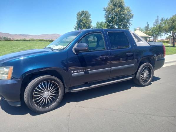 Chevy Avalanche - $2,90063612075104641121
