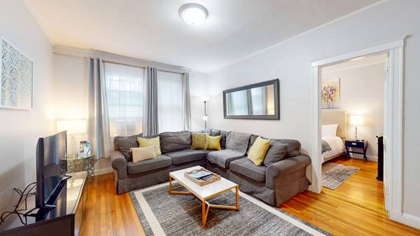 $7,000 / 2br - Brookline 2 Bed/1 Bath Apartment | Kent St63931251288451120