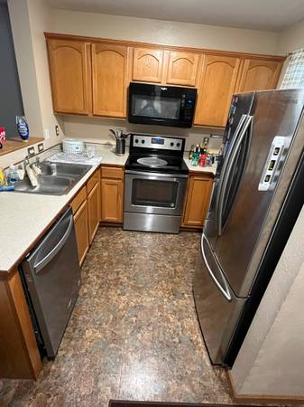 $2,700 / 2br - 850ft2 - 2 habitaciones 2 baños completamente amueblado cerca de Broadway (Missoula)63656994355073120