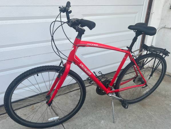 Specialized Sirrus (Large) – 27-Speed – Excellent Condition. 1
