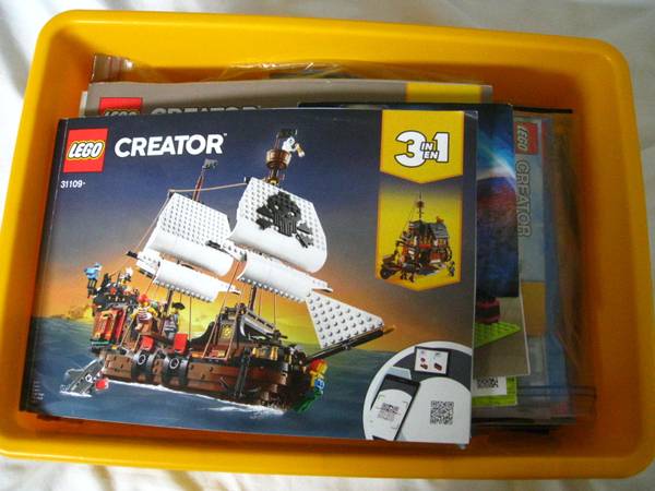 LEGO INSTRUCTION BOOLETS HUGE LOT 1
