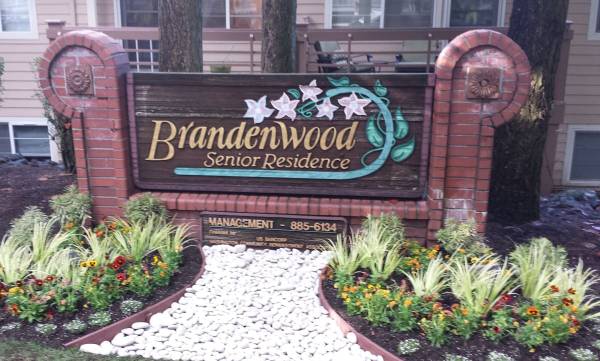 Public Transportation, Community Dining Room, Community Flowerbeds 1