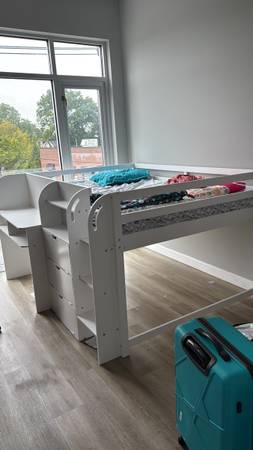 Full soze loft bed frame 1