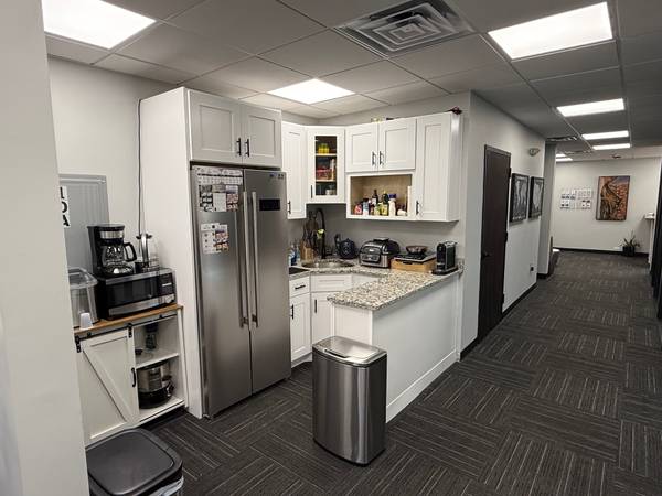 $1,500 Beautiful, modern office share. (Chelsea)63797254195969123