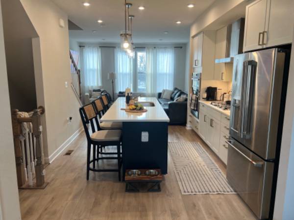 $1425.00 / 1br - 2820 Dart Drive63779216187651122