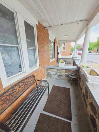 $105,000 / 3br - INVESTORS - Hold Now, Flip Later! 10% Cap Rate with Big Equity63684763131267121