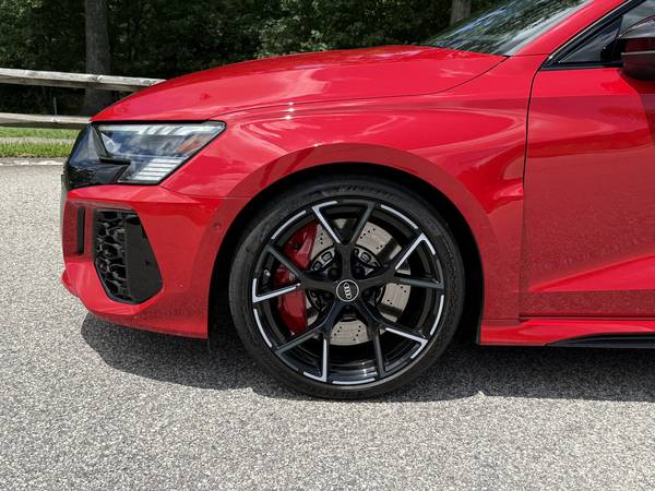 2023 Audi RS 3 TFSI Quattro 2.5t S Tronic - 17,000 millas - Como nuevo - - $61,500 (Apex, NC)63470073972225124