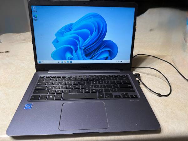 ASUS SonicMaster Laptop 1