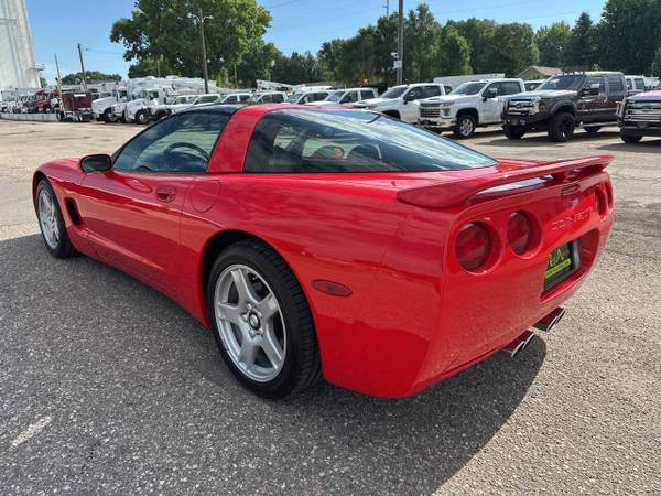 1997 CHEVROLET CORVETTE HATCHBACK 5.7L V8 CUERO 79K MILLAS LIMPIO - $19,950 (LA MOTORSPORTS WINDOM, MN)63470070779777121