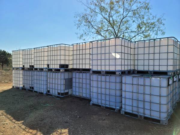 275 Gallon Food Grade Totes 1
