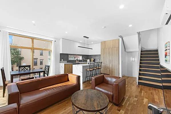 $9,995 / 4br - PRIME WEST BEDSTUY CLINTON HILL TOWNHOUSE TRIPLEX CALL ME ASAP!! (CLINTON HILL)63945496503554120