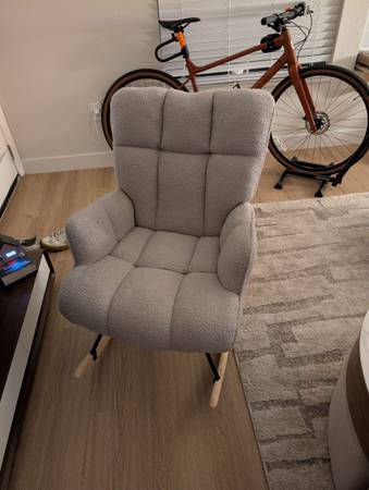 Basically new Rocking Chair 1