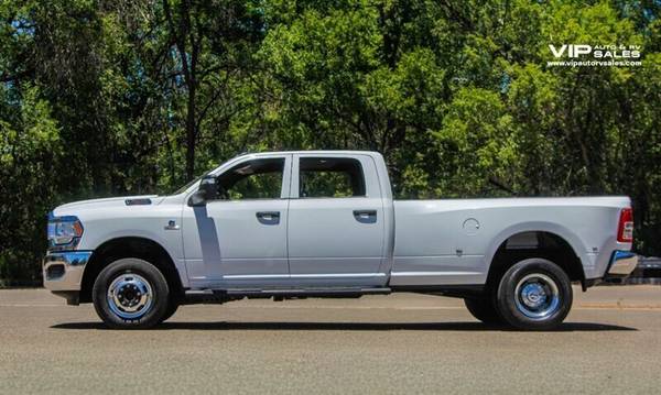 2023 RAM 3500 Tradesman Dually - Photo 3
