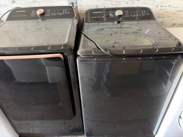 Washer / dryer set 1