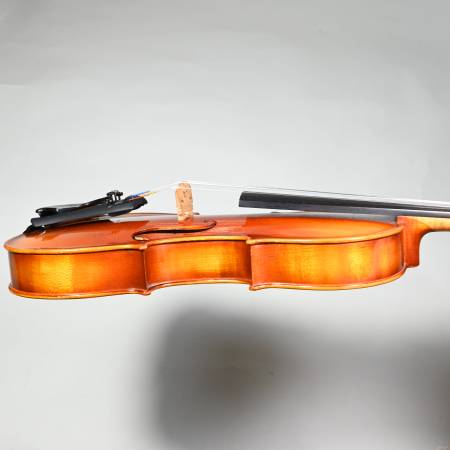 1/2 Suzuki Violin No. 330 (Intermediate) Japan; Sugito Bow