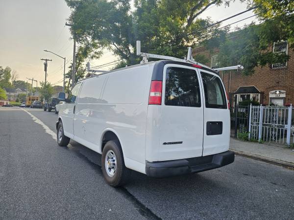 !!! 2016 chevrolet express 2500 !!! - $10,900 (staten island)63614469789697122