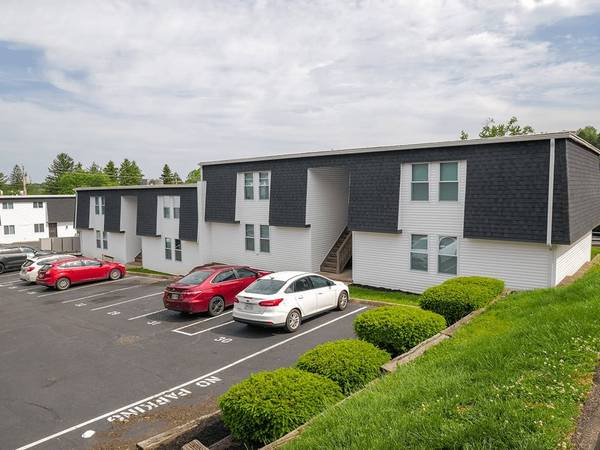 $1,060 / 2br - 850ft2 - Refrigerator, Air Conditioning, Laundry Center (1355 Western Ave, Chillicothe, OH)63663039737987122