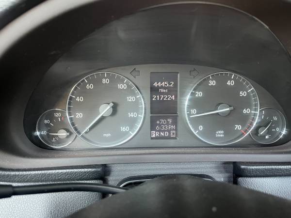 Mercedes-Benz C350 de 2006, color plateado, interior negro, 2 mandos funcionales - 3500 USD (mountain view)63617509200771123