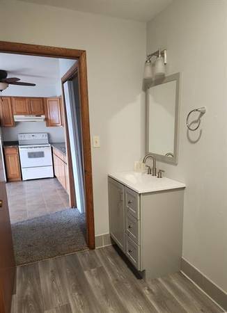 $825 / 1br - 1 Car Garage - Brownsville (Brownsville)63845964222209124