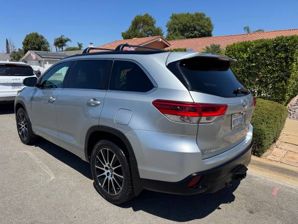 ——2017 Toyota Highlander SE SUV By Owner—— - $17,800 (Escondido)63435885884033121
