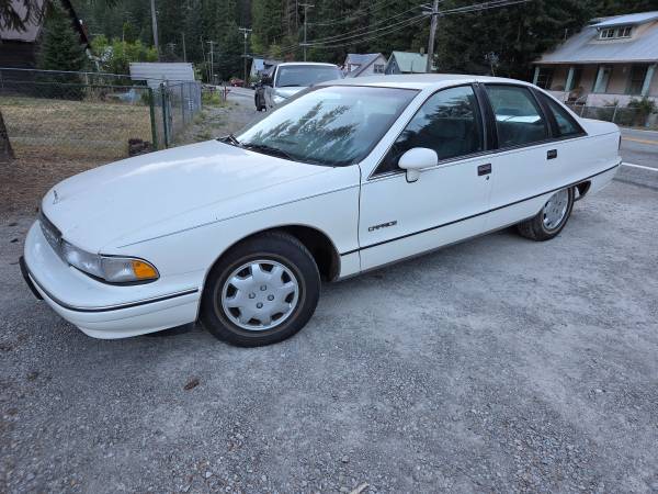 Clean 1991 Chevy Caprice 1