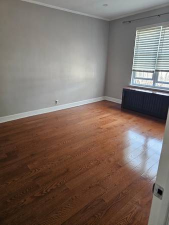 $2,600 / 2br - 800ft2 - 33RD STREET AND BROADWAY 2 BEDROOMS NEAR N Q M R TRAIN AND 30MIN TO N (ASTORIA)63854481895043123