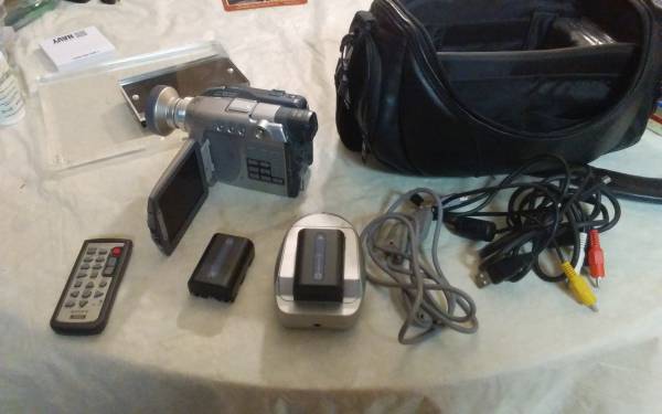 Cámara digital Sony - $24 (Menomonee Falls)63470463085441121