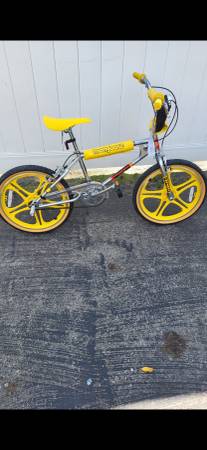 Mongoose madmax bmx bike- new 1