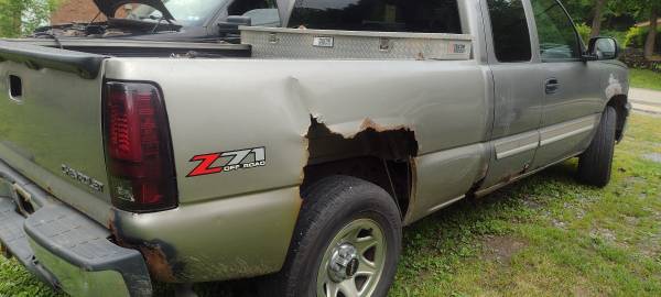 2006 Chevy Silverado. 4.8 automático 4x4 - $1,500 (leet/ Ambridge / sewickley)63654694705027122