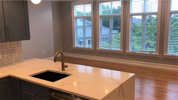 $2,900 Mission Hill Studio/1 Bath | In-Unit Laundry + Roof Deck | Near Roxbur (Mission Hill)63614178669313121
