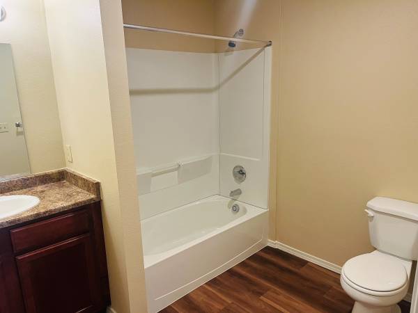 $1,300 / 2br - 862ft2 - Last 2 bdr-2bath, huge walking closet. Now Pre-Leasing (El Paso)63971560334595123