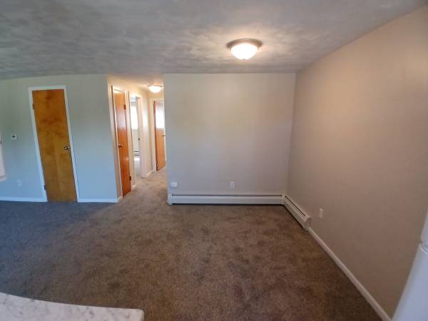 $1,380 / 2br - 2-Bed Apt With Balcony in Amherst / Alberta Square Apartments (Tonawanda)63925202648195123