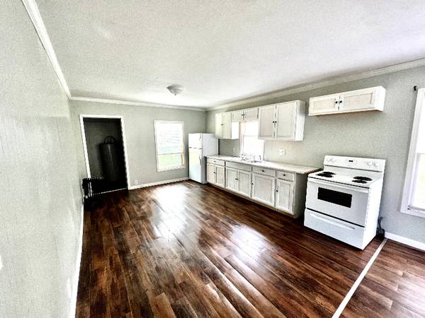 $725.00 / 2br - 800ft2 - Cozy 2 Bed 1 Bath Home in Crowley, LA - Available 09/01 - $725/mo63857516060545121