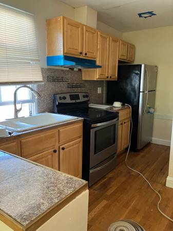 $2,700 / 2br - 2BR,RENOVATEDkitsSTEELappl,2 RENOVATEDbaths,LARGE BR,WOODfl,WASHR/DRYR (Whitestone near College Point)64033459988866121