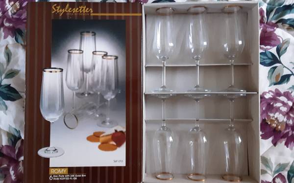 Brand new never used Set of 6 8oz.flute with 24k. gold rim 1